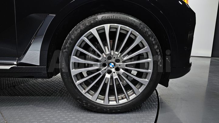 BMW X7 2021 — 5