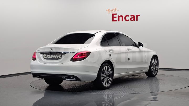 Mercedes-Benz C Class 2019 — 2