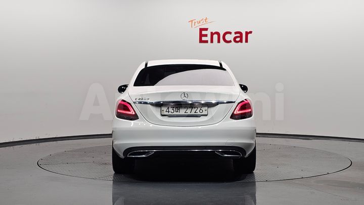 Mercedes-Benz C Class 2019 — 4