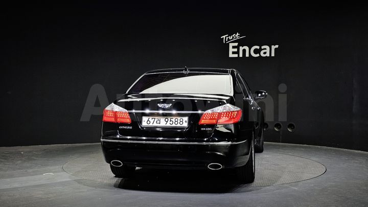 Hyundai Genesis 2011 — 4
