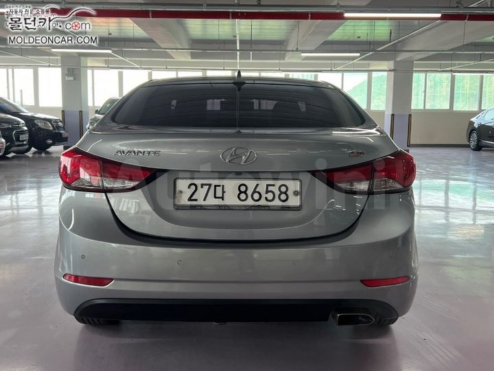 Hyundai Avante 2015 — 4