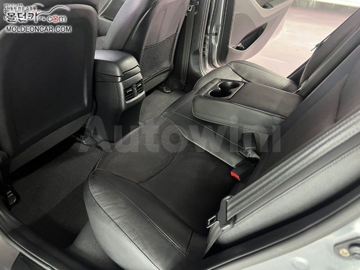 Hyundai Avante 2015 — 5