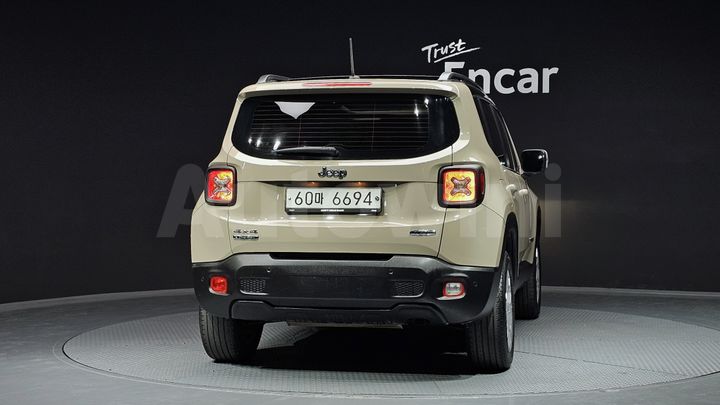 Jeep Renegade 2015 — 4