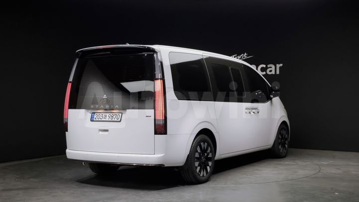 Hyundai Staria 2025 — 2