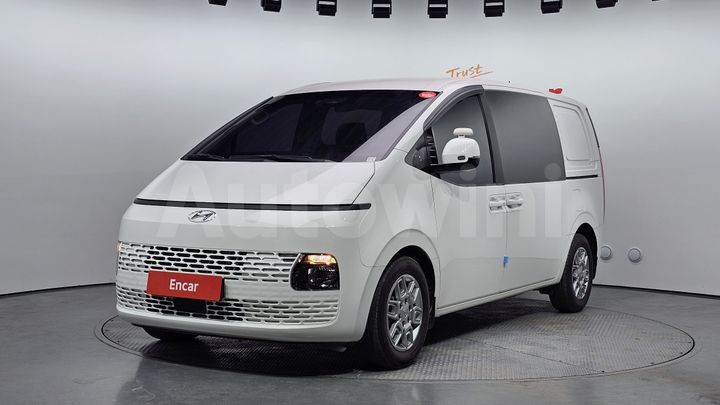 Hyundai Staria 2022 — 3