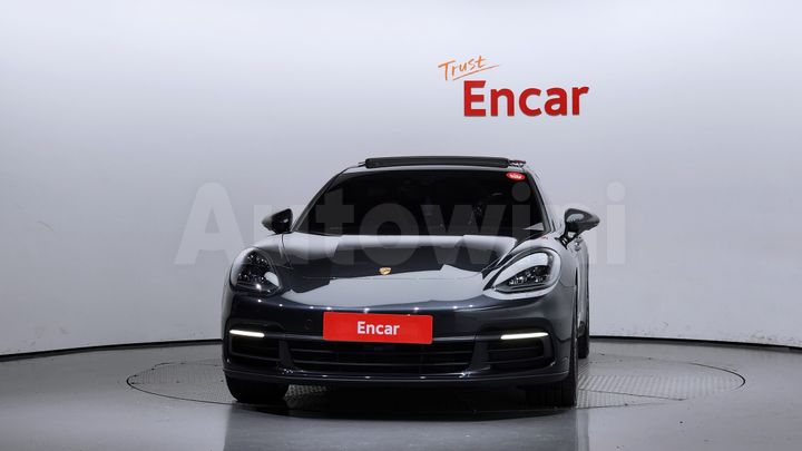 Porsche Panamera 2018 — 3