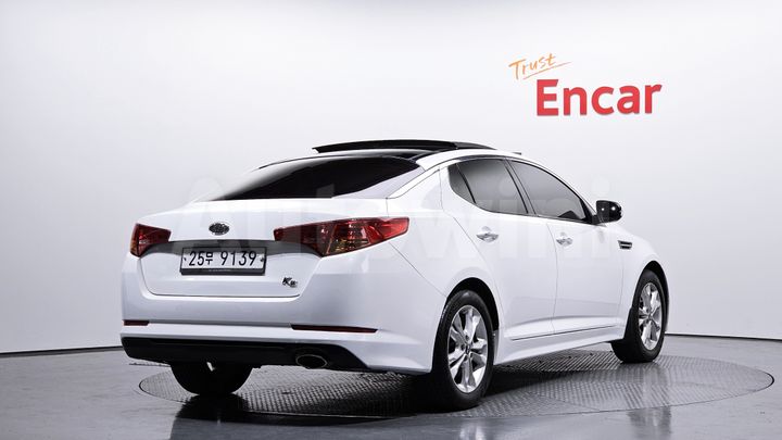 Kia K5 2011 — 2