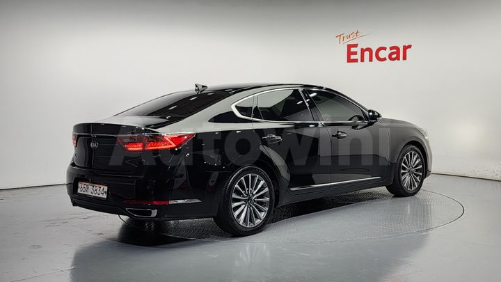Kia K7 2019 — 2