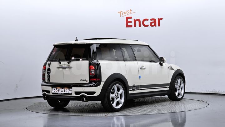 Mini Clubman 2010 — 2
