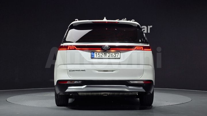 Kia Carnival 2021 — 4