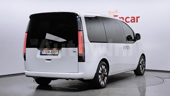 Hyundai Staria 2022 — 2