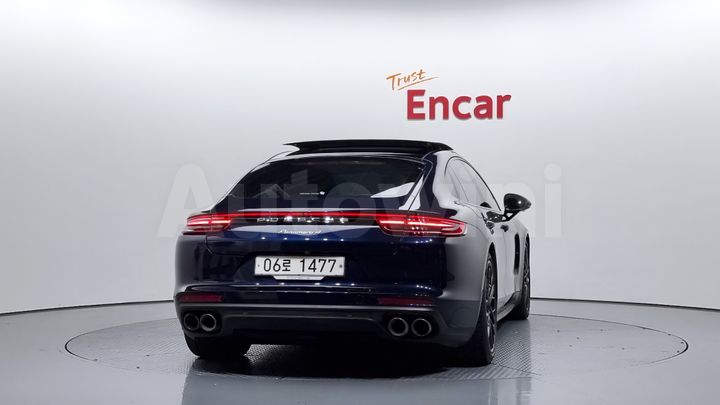 Porsche Panamera 2018 — 4