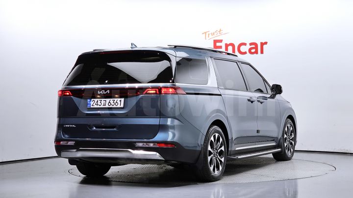 Kia Carnival 2023 — 2