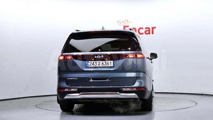 Kia Carnival 2023 — 4