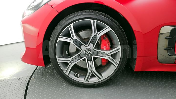 Kia Stinger 2020 — 5