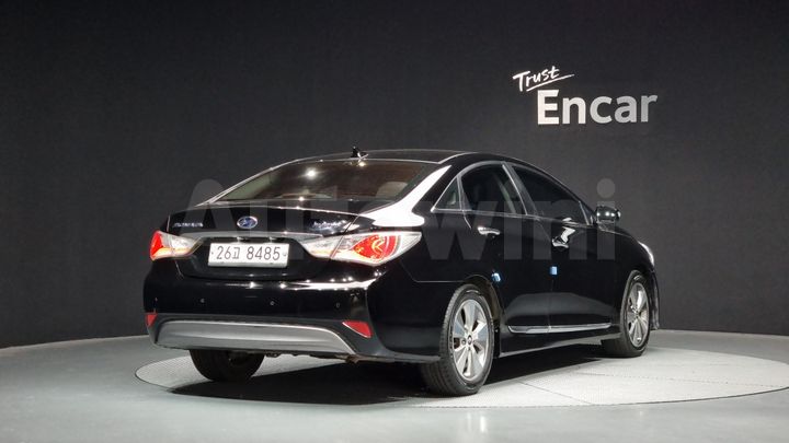 Hyundai Sonata 2012 — 2