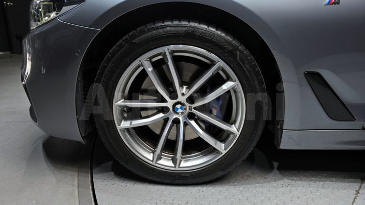 BMW 5 Series 2017 — 5