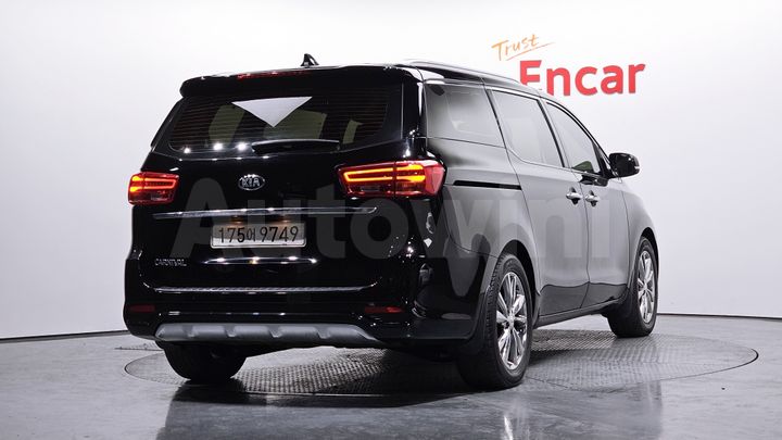 Kia Carnival 2020 — 2
