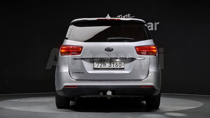 Kia Carnival 2019 — 4