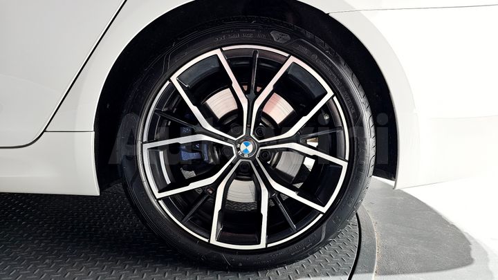 BMW 5 Series 2022 — 5