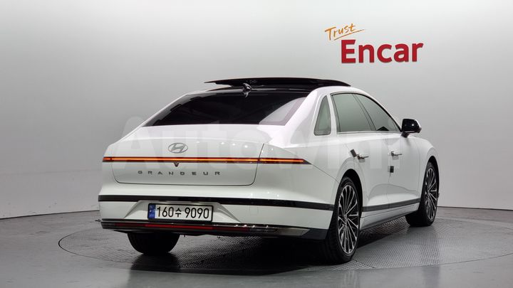 Hyundai Grandeur 2023 — 2
