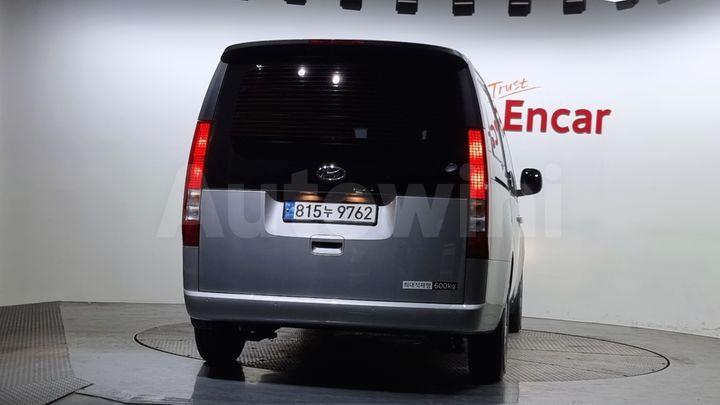 Hyundai Staria 2023 — 4
