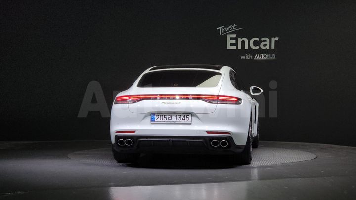 Porsche Panamera 2021 — 4
