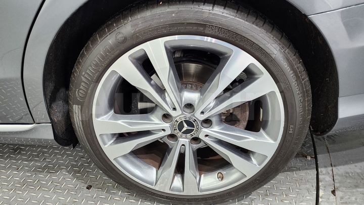 Mercedes Benz C Class 2018 — 5