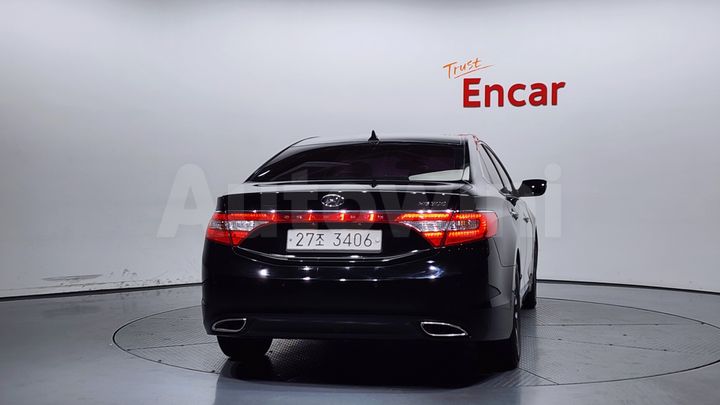 Hyundai Grandeur 2011 — 4