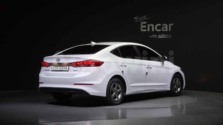 Hyundai Avante 2017 — 2