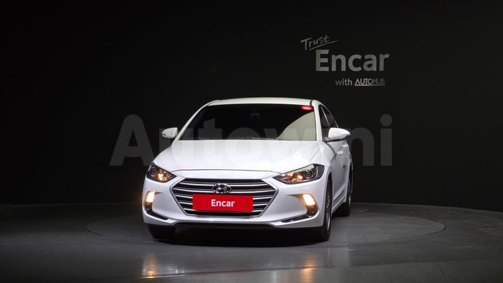 Hyundai Avante 2017 — 3