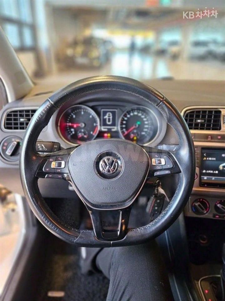 Volkswagen Polo 2015 — 5
