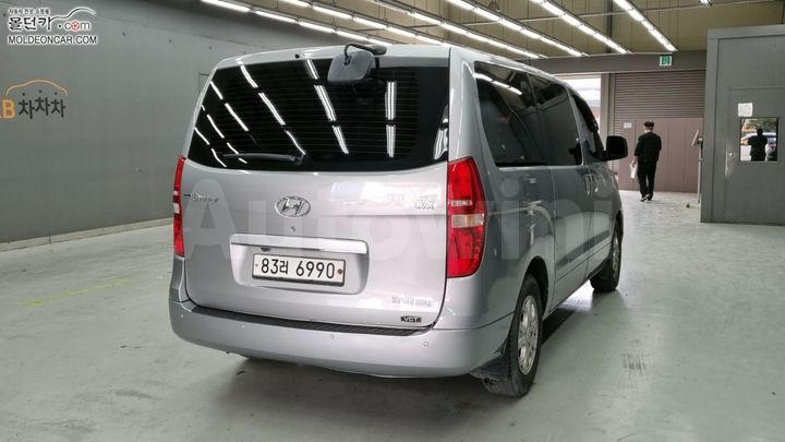 Hyundai Starex 2013 — 2