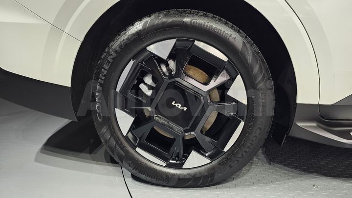 Kia Carnival 2024 — 5