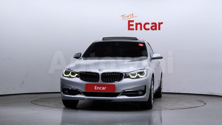 BMW 3 Series 2020 — 3