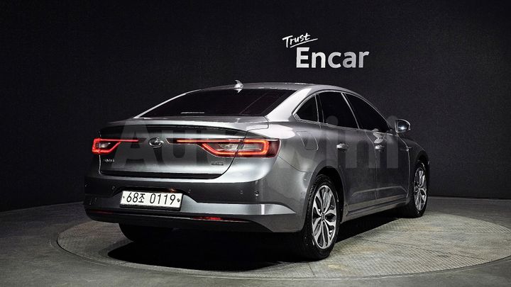 Renault SM6 2016 — 2