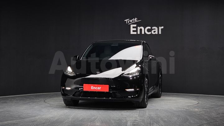Tesla Model Y 2022 — 3