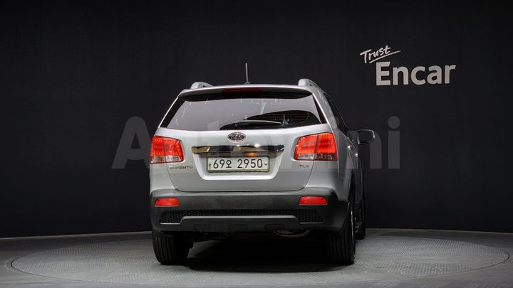 Kia Sorento 2010 — 4