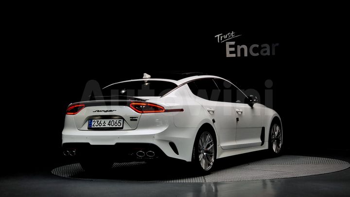 Kia Stinger 2018 — 2