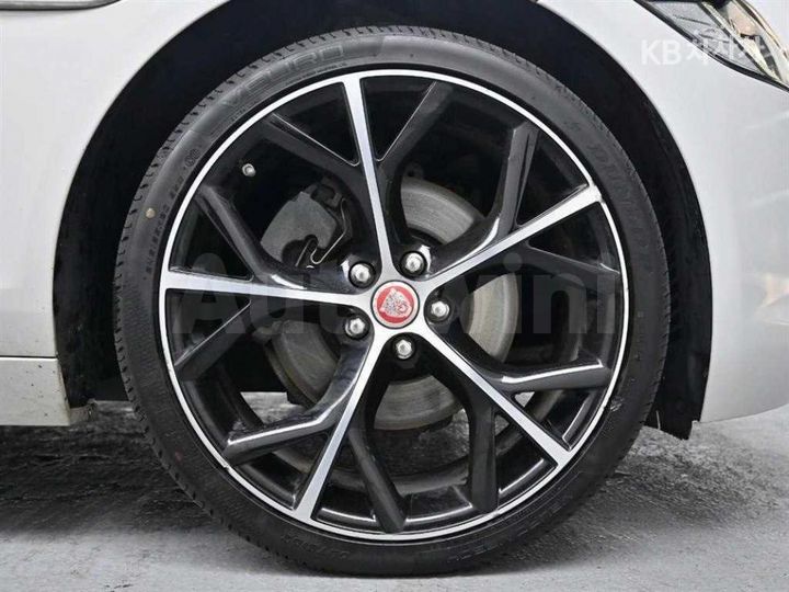 Jaguar XF 2017 — 5