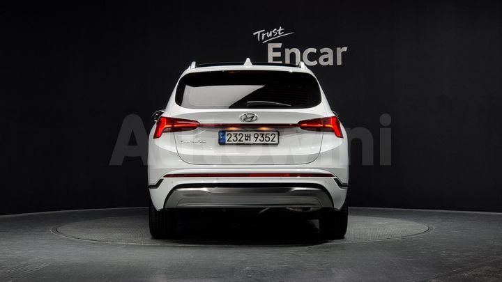 Hyundai SantaFe 2023 — 4
