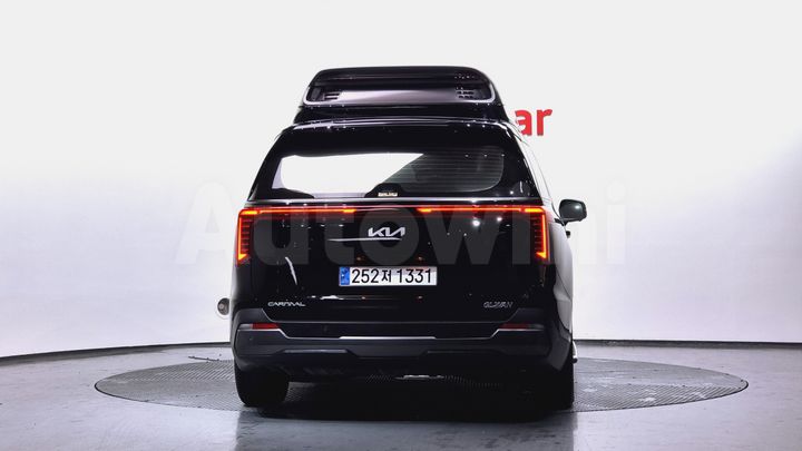 Kia Carnival 2025 — 4