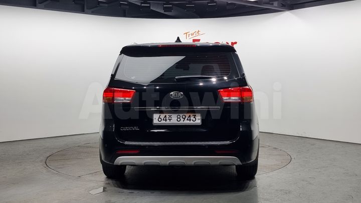 Kia Carnival 2018 — 4