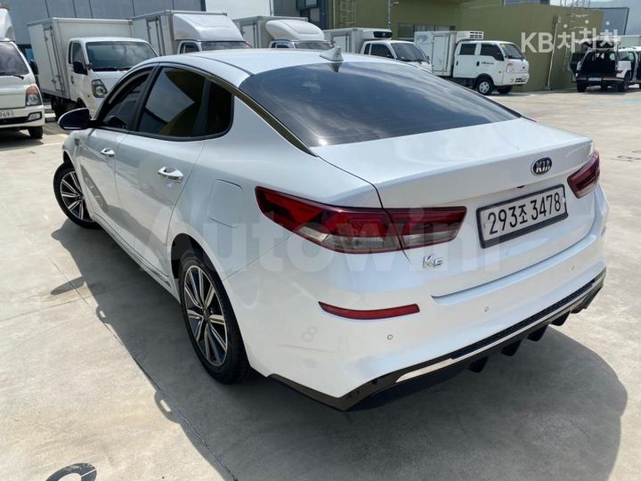 Kia K5 2020 — 5