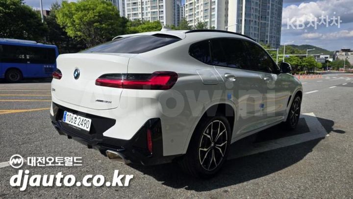 BMW X4 2024 — 2