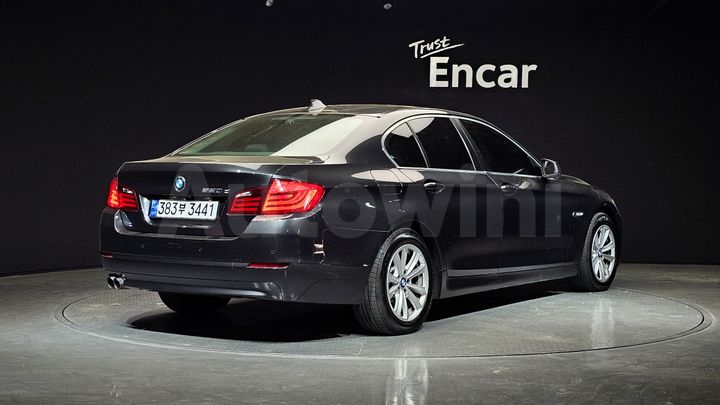 BMW 5 Series 2012 — 2