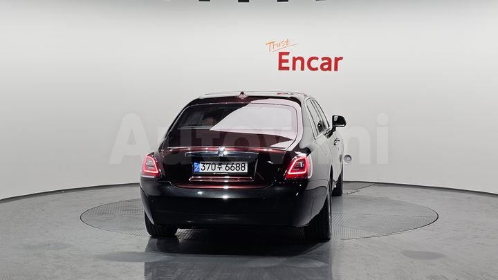 Rolls Royce Ghost 2022 — 4