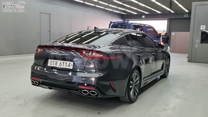 Kia Stinger 2018 — 2
