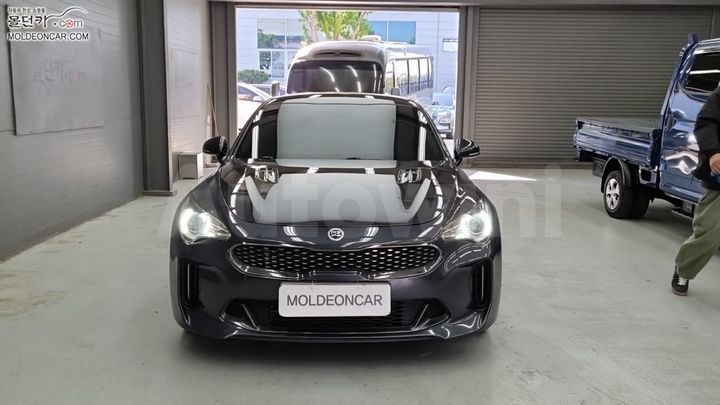 Kia Stinger 2018 — 3