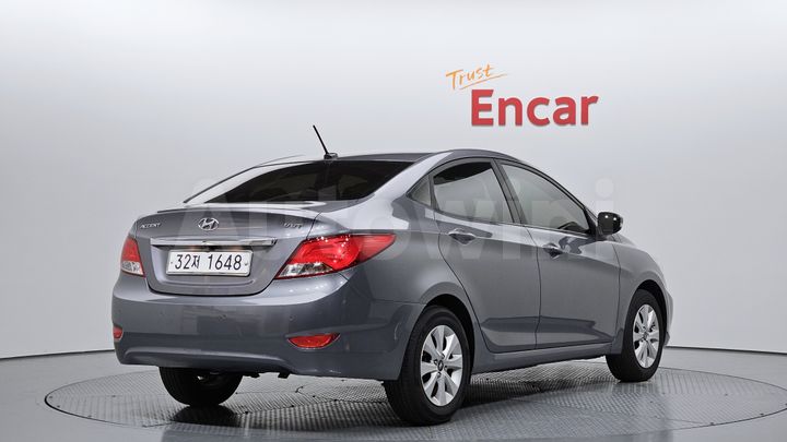 Hyundai Accent 2015 — 2
